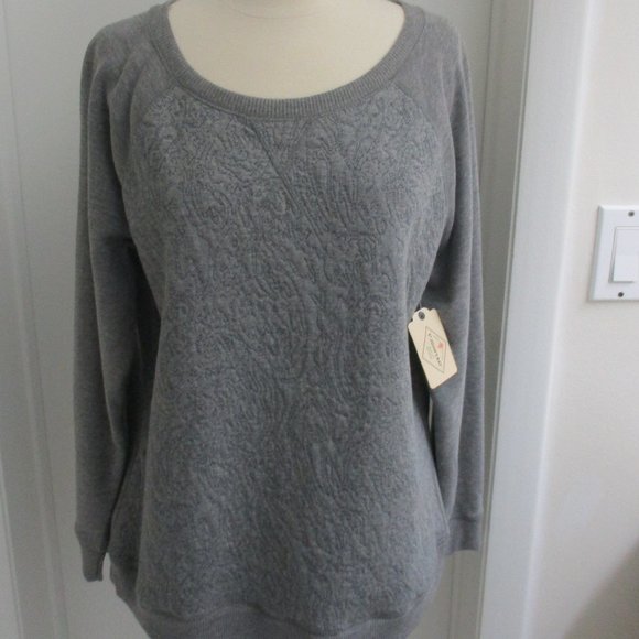 St. John's Bay Heather Grey Sweatshirt - Picture 2 of 9